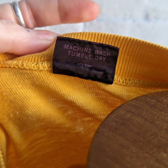 Vintage Yellow Crewneck Longsleeve Tee Thrashed Print Single Stitch Tshirt Top - Picture 10 of 11